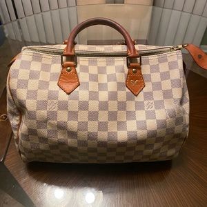 Authentic speedy 30 Louis Vuitton purse